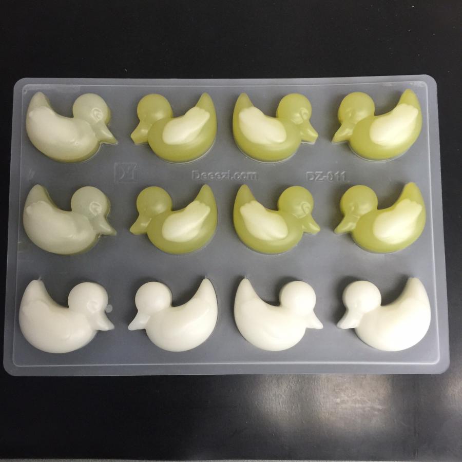 ถาดพลาสติกแบบพิมพ์รูปเป็ดน้อย2